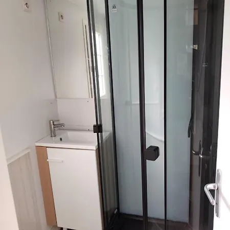 Mobil Familial Kemp *